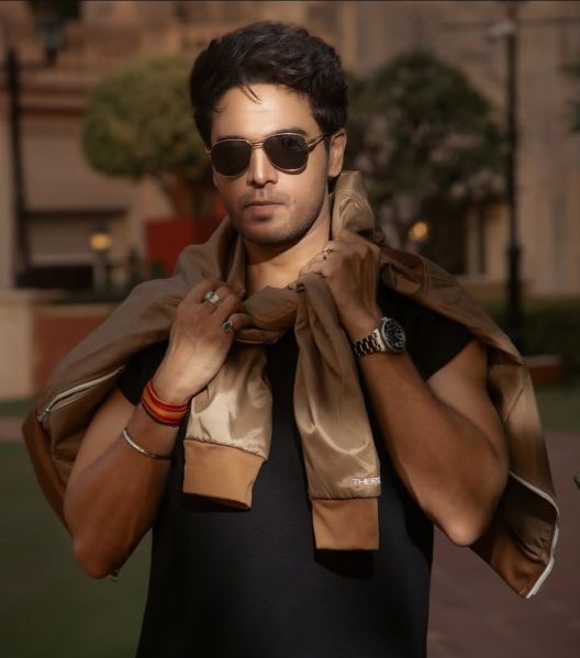 File:Gaurav Khanna.jpg