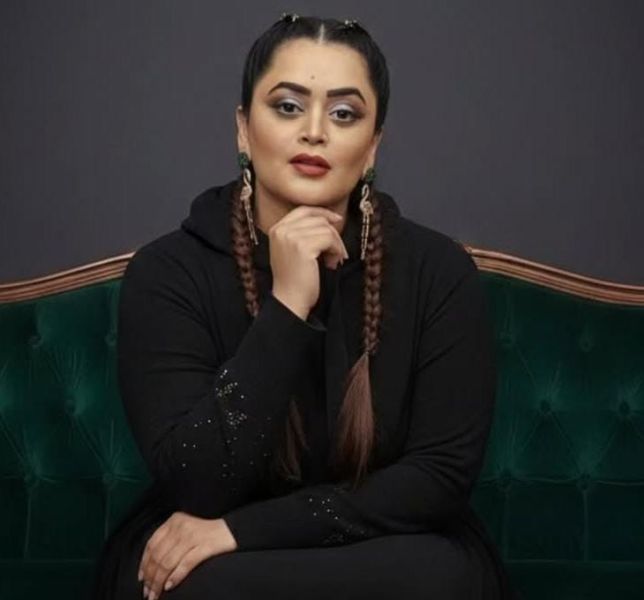 File:Bebika Dhurve.jpg